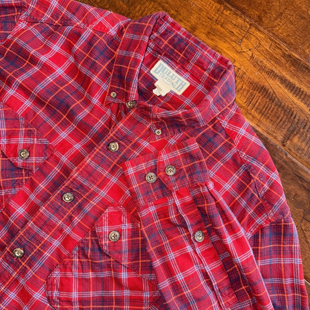 Duluth Trading Co Red Flannel Button Up Plaid Long Sleeve Size Large Outdoors